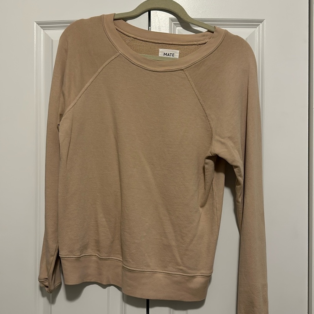 MATE light weight crew neck pullover. Women’s.